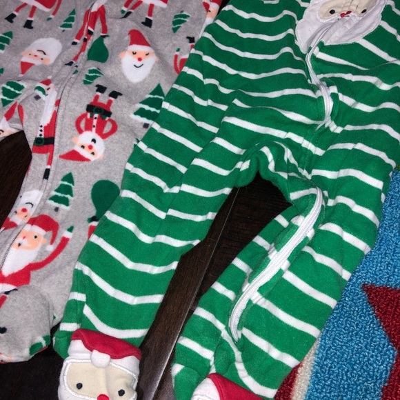 CHRISTMAS PAJAMAS & HOLIDAY OUTFITS Bundle Baby Boy Size 6 Months Santa Reindeer - Picture 4 of 4